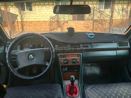 Mercedes-Benz E 230 1991 года за 1 900 000 тг. в Тараз – фото 8