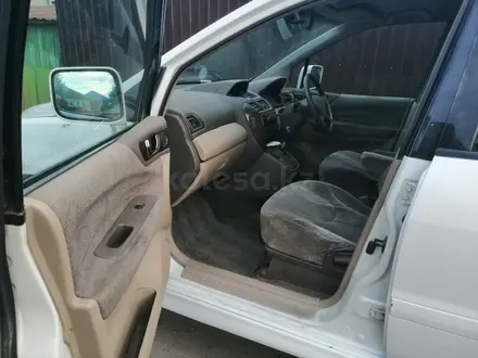 Mitsubishi Chariot 1997 года за 1 500 000 тг. в Усть-Каменогорск – фото 3