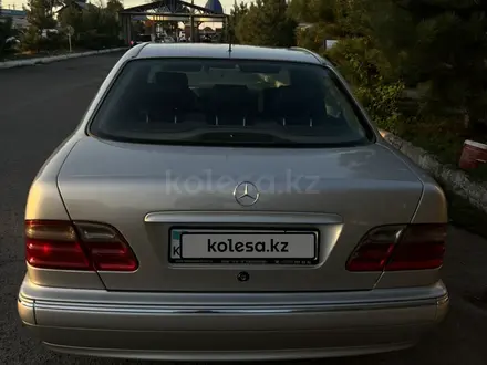 Mercedes-Benz E 280 2000 года за 6 200 000 тг. в Алматы – фото 11