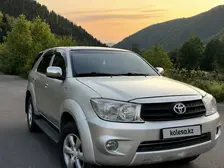 Toyota Fortuner, 2010