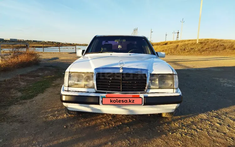 Mercedes-Benz E 200 1990 года за 1 350 000 тг. в Житикара