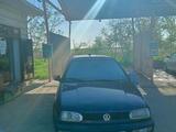 Volkswagen Golf 1994 года за 950 000 тг. в Абай (Келесский р-н) – фото 2