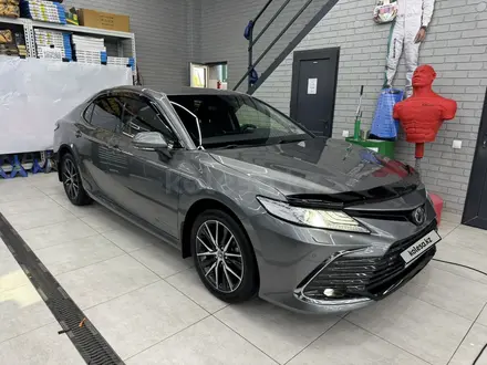 Toyota Camry 2023 года за 17 000 000 тг. в Шымкент – фото 31
