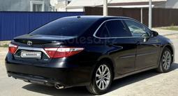 Toyota Camry 2014 года за 8 000 000 тг. в Атырау – фото 2