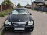 Mercedes-Benz C 200 2004 года за 3 800 000 тг. в Конаев (Капшагай)