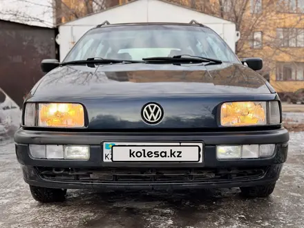 Volkswagen Passat 1992 года за 1 850 000 тг. в Семей