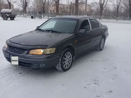 Toyota Camry 1997 года за 3 500 000 тг. в Курчатов – фото 5