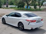 Toyota Camry 2020 года за 11 900 000 тг. в Тараз