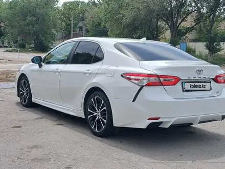 Toyota Camry 2020 года за 11 900 000 тг. в Тараз – фото 5