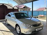 Toyota Camry 2004 года за 7 700 000 тг. в Шымкент – фото 2