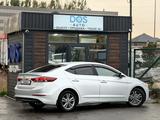 Hyundai Elantra 2018 года за 7 100 000 тг. в Караганда – фото 3