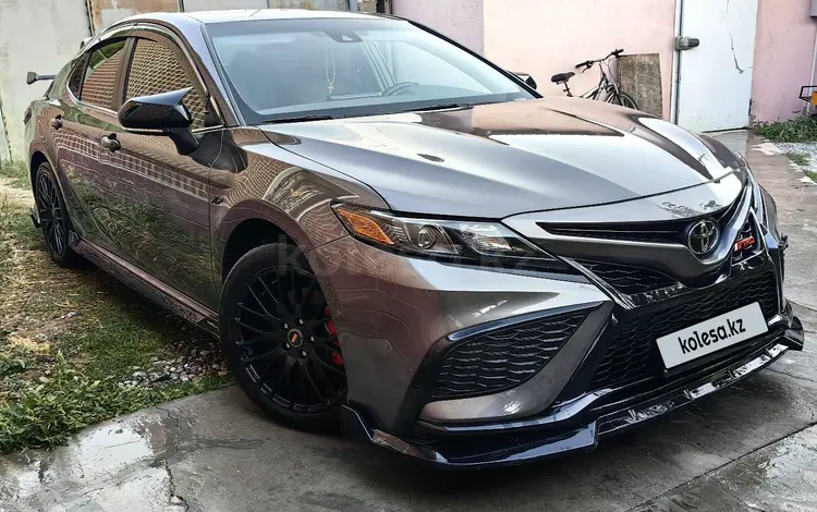 Toyota Camry 2021 года за 15 900 000 тг. в Шымкент