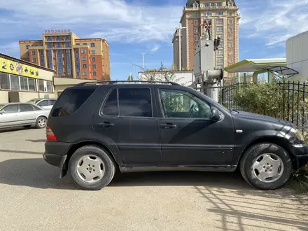 Mercedes-Benz ML 320 1999 года за 2 500 000 тг. в Актобе – фото 7