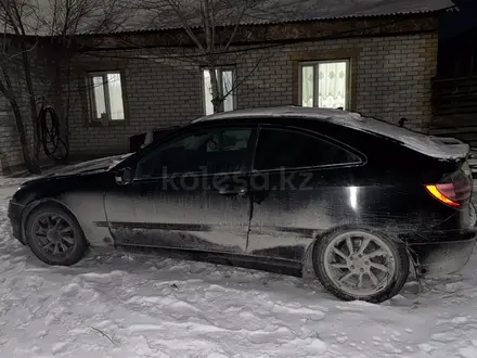 Mercedes-Benz C 180 2002 года за 2 200 000 тг. в Семей – фото 2