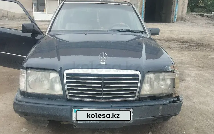 Mercedes-Benz E 220 1994 года за 850 000 тг. в Астана