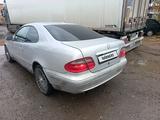 Mercedes-Benz CLK 230 1999 годаүшін2 600 000 тг. в Павлодар – фото 2