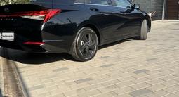 Hyundai Elantra 2023 года за 8 700 000 тг. в Алматы – фото 4