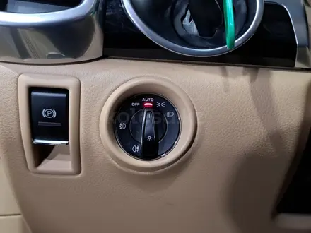 Porsche Cayenne 2012 года за 13 440 000 тг. в Астана – фото 21