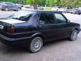 Volkswagen Jetta 1990 года за 650 000 тг. в Шымкент – фото 2