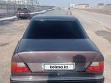 Mercedes-Benz E 230 1992 годаfor3 000 000 тг. в Шымкент – фото 2