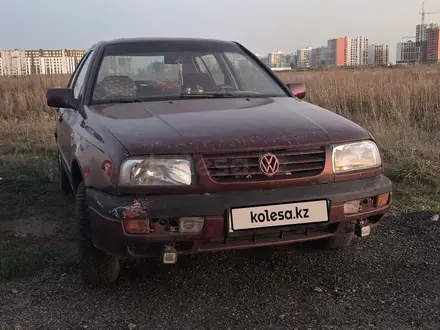 Volkswagen Vento 1992 года за 600 000 тг. в Астана