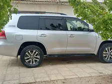 Toyota Land Cruiser, 2011