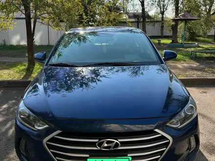 Hyundai Elantra 2017 года за 4 999 999 тг. в Караганда – фото 2