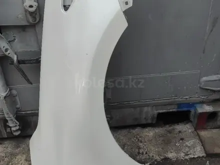 Крыло крылья Лексус ct200h за 80 000 тг. в Алматы