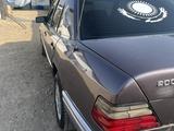 Mercedes-Benz E 200 1993 года за 1 600 000 тг. в Жезказган – фото 5
