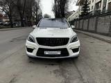 Mercedes-Benz ML 63 AMG 2013 года за 23 000 000 тг. в Алматы – фото 2