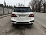 Mercedes-Benz ML 63 AMG 2013 года за 23 000 000 тг. в Алматы – фото 5
