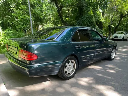 Mercedes-Benz E 230 1996 года за 2 700 000 тг. в Алматы – фото 3