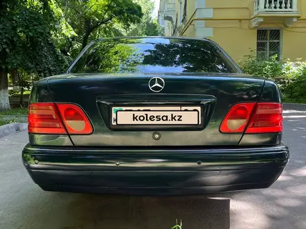 Mercedes-Benz E 230 1996 года за 2 700 000 тг. в Алматы – фото 4