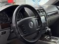 Volkswagen Touareg 2005 годаfor4 200 000 тг. в Алматы – фото 5