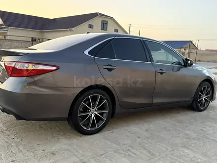 Toyota Camry 2016 года за 6 050 000 тг. в Актау – фото 2