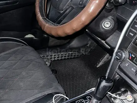 Toyota Camry 2016 года за 6 050 000 тг. в Актау – фото 4