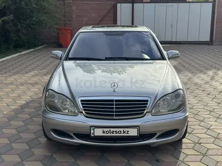 Mercedes-Benz S 350 2002 года за 4 700 000 тг. в Астана – фото 2