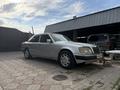 Mercedes-Benz E 220 1993 года за 1 800 000 тг. в Алматы – фото 2