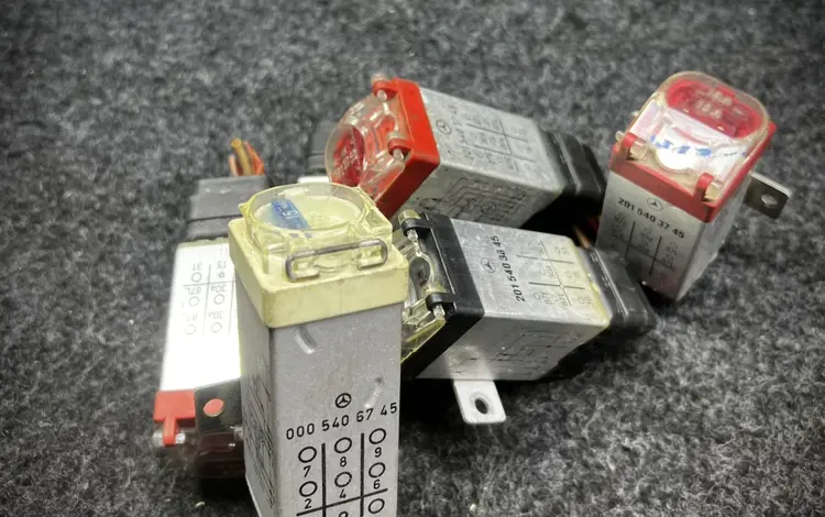 Реле перегрузки Мерседес за 1 515 тг. в Астана