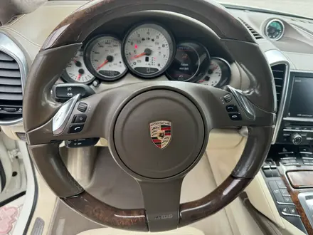 Porsche Cayenne 2011 года за 13 000 000 тг. в Актау – фото 9