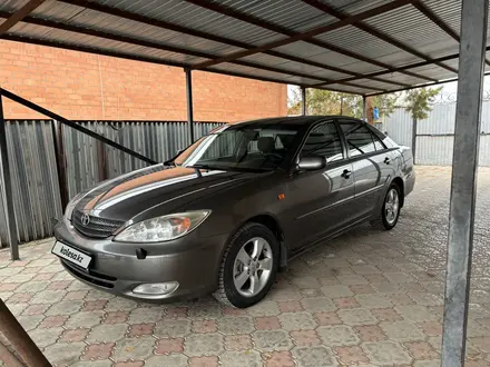 Toyota Camry 2003 года за 5 800 000 тг. в Актобе – фото 17