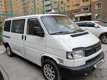 Volkswagen Transporter 2001 года за 3 900 000 тг. в Астана