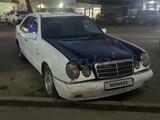 Mercedes-Benz E 230 1995 года за 700 000 тг. в Жезказган – фото 3