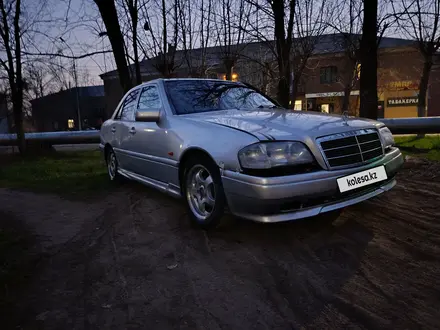 Mercedes-Benz C 220 1994 года за 1 250 000 тг. в Караганда – фото 9