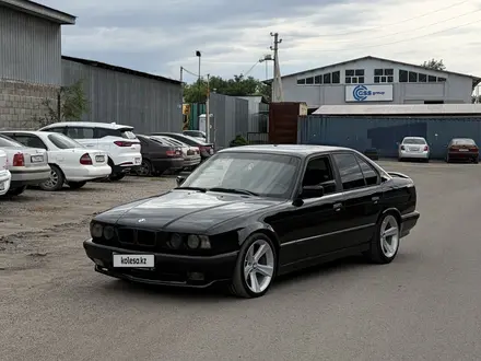BMW 540 1993 года за 3 500 000 тг. в Алматы