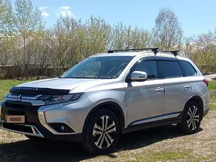 Mitsubishi Outlander 2020 года за 13 500 000 тг. в Риддер – фото 2