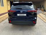 Toyota Highlander 2021 годаүшін24 200 000 тг. в Алматы – фото 5