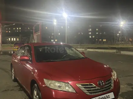 Toyota Camry 2007 года за 5 300 000 тг. в Петропавловск – фото 2