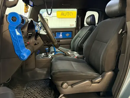 Toyota FJ Cruiser 2006 года за 15 690 000 тг. в Алматы – фото 11