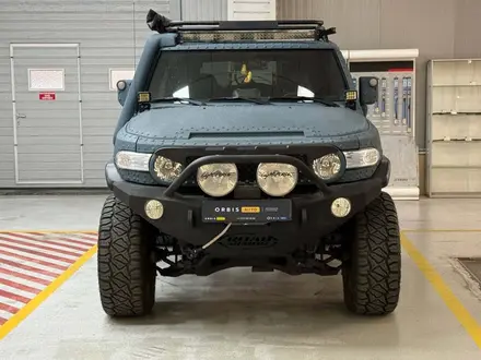 Toyota FJ Cruiser 2006 года за 15 690 000 тг. в Алматы – фото 2